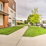Upscale Denver Townhome With City Skyline Views